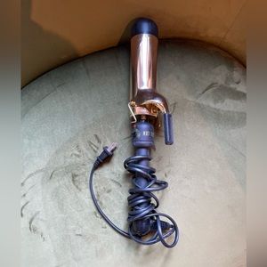 Hot Tools Pro Artist 24k Gold Collection 2 inch Curling Iron Wand C Model 1111